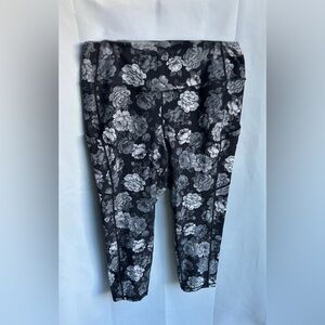Torrid Black Floral High-Waisted Active Leggings | Size 2